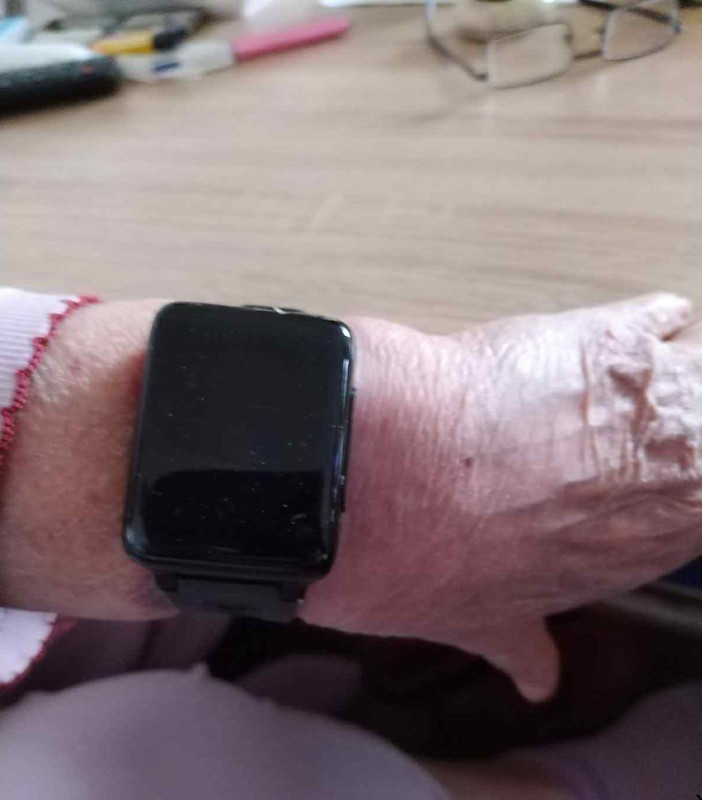 Снимка за 13 нуждаещи се с увреждания и възрастни хора ще...