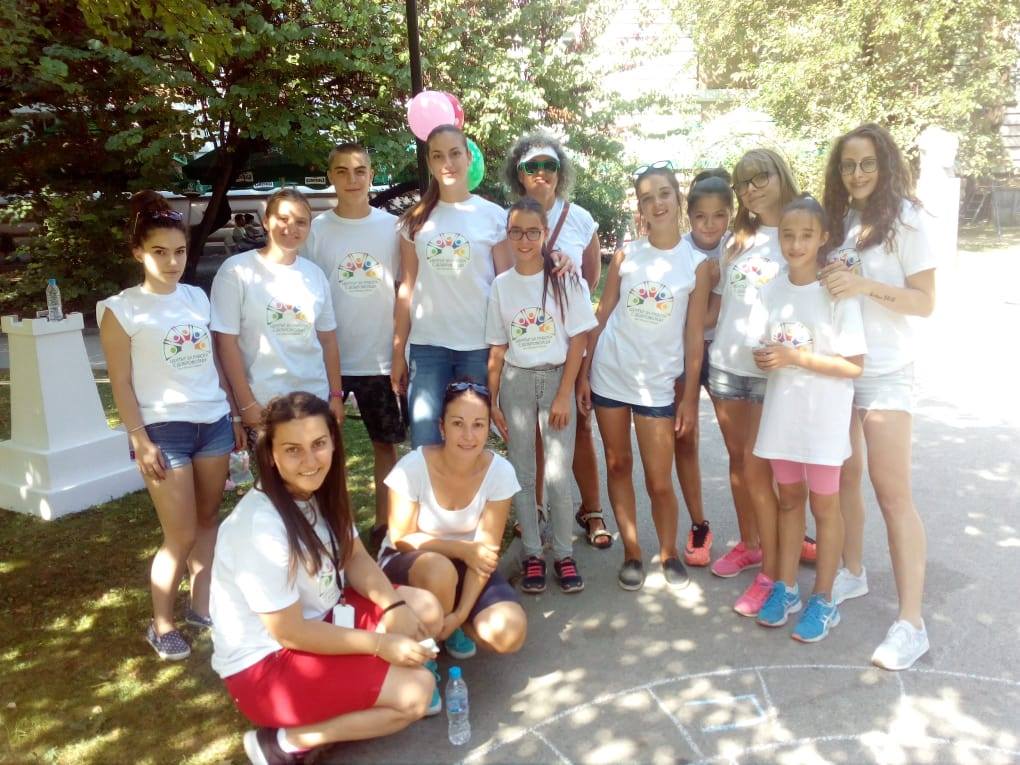 Снимка за "С поглед към Шипка"