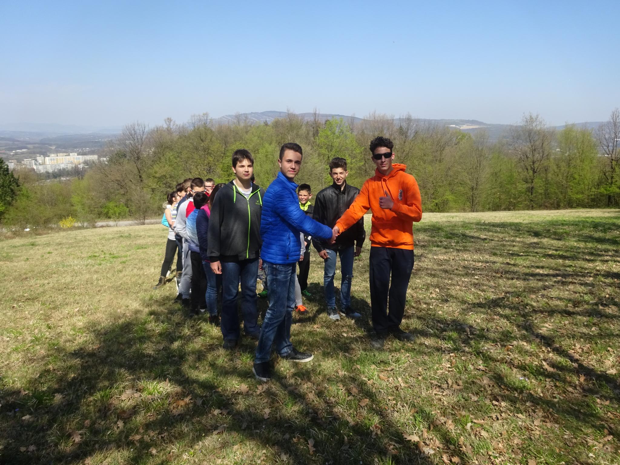 Снимка за Заедно извън час: Приятели на армията